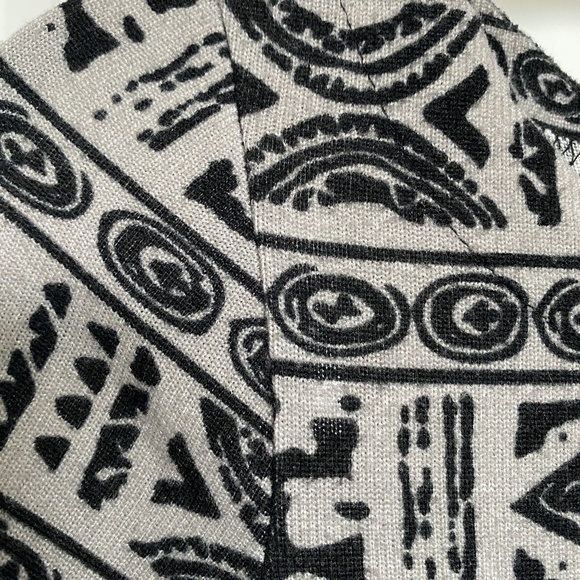 Black Grey Aztec Long Sleeve Fitted Tight Dress - Picture 4 of 4